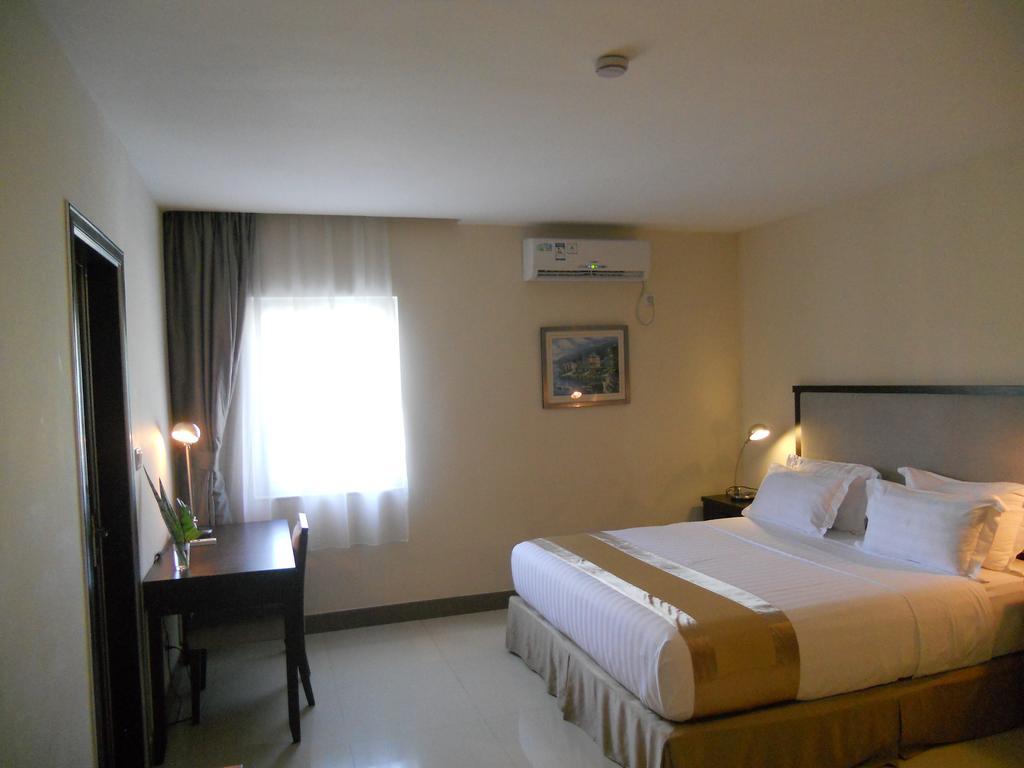 Plaza Hotel Dili Rum bild